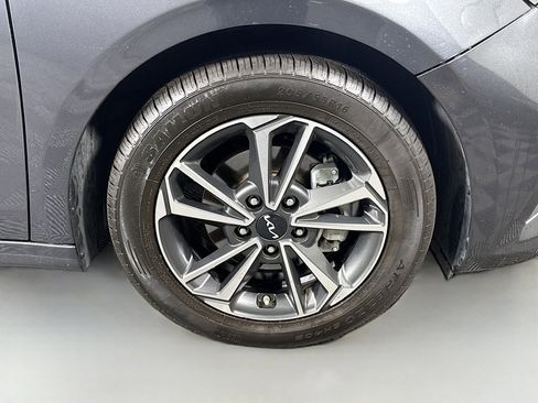 Used 2024 Kia Forte LXS image 31