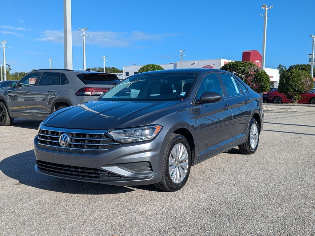 Used 2020 Volkswagen Jetta S w/ Driver Assistance Package FWD image 2