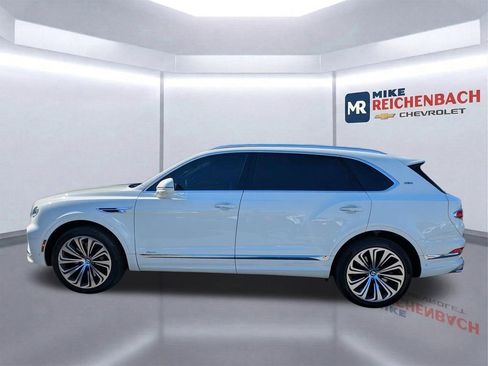 Used 2023 Bentley Bentayga Extended Wheelbase AWD/4WD image 7