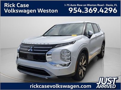 Used 2025 Mitsubishi Outlander SE