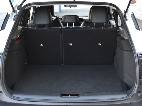 Used 2025 Nissan Kicks SR image 9