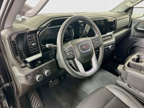 Used 2026 GMC Sierra 1500 SLT AWD/4WD image 11