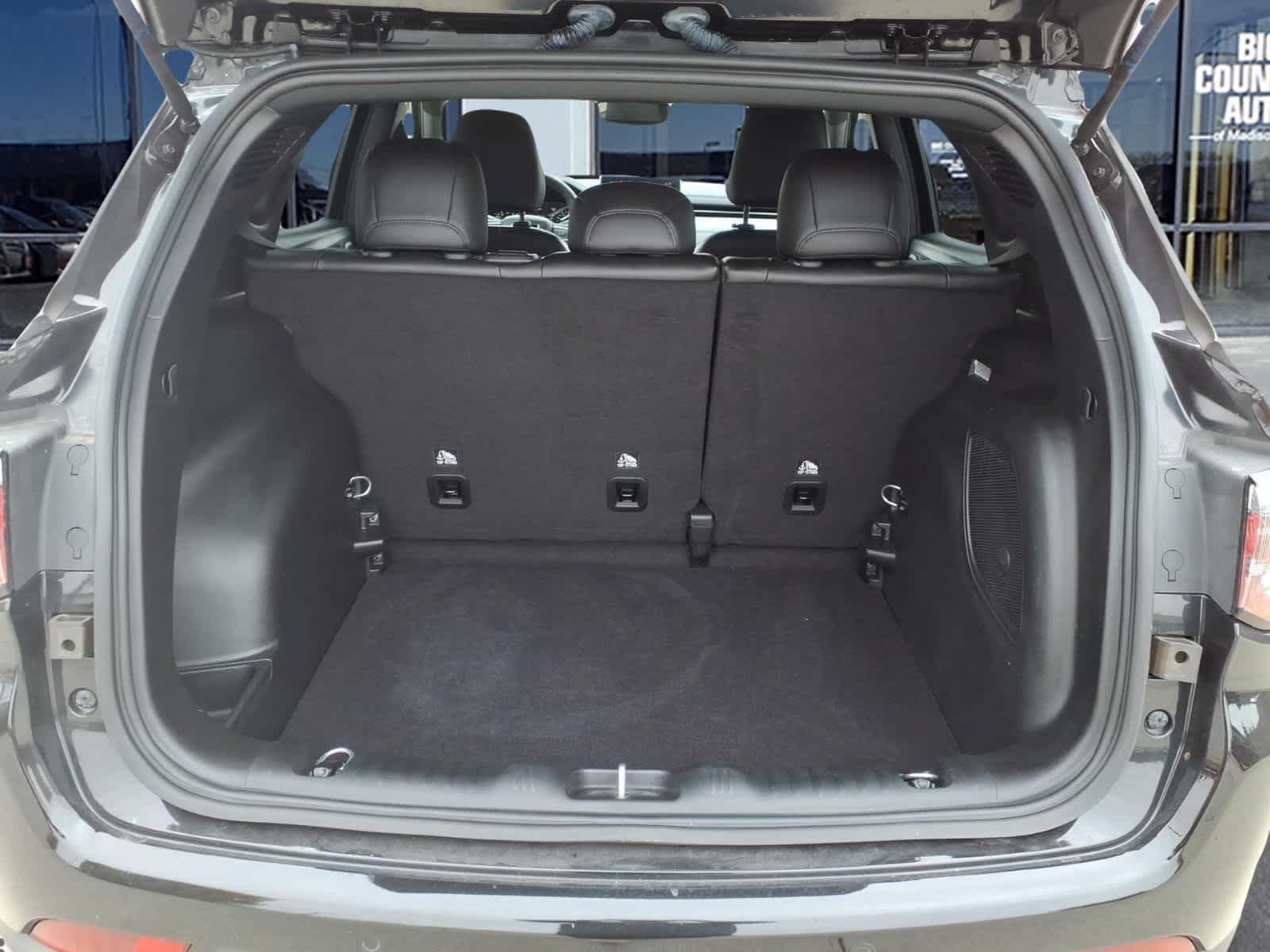 Used 2023 Jeep Compass Limited w/ Sun and Sound Group AWD/4WD image 10