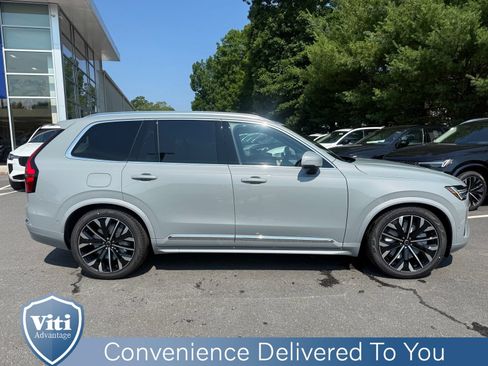 New 2026 Volvo XC90 T8 Ultra w/ Lounge Package AWD/4WD image 9