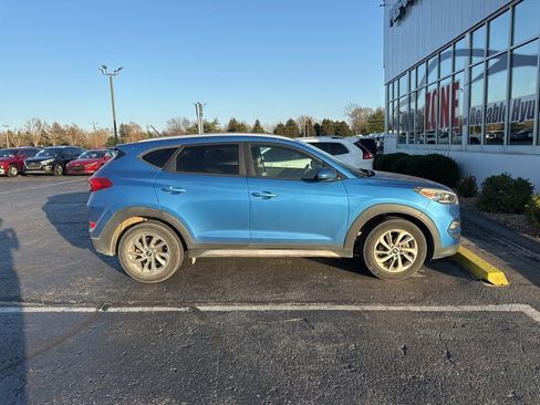 Used 2017 Hyundai Tucson SE image 2