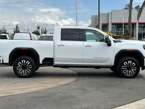 Certified 2025 GMC Sierra 2500 Denali Ultimate AWD/4WD image 3