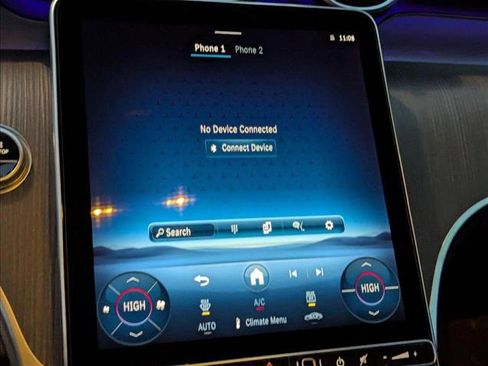 New 2025 Mercedes-Benz GLC 43 AMG 4MATIC image 11