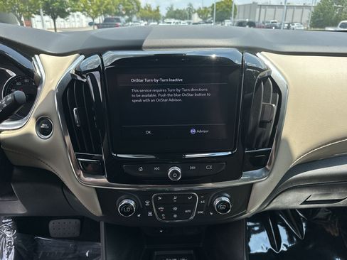 Used 2023 Chevrolet Traverse LT FWD image 24