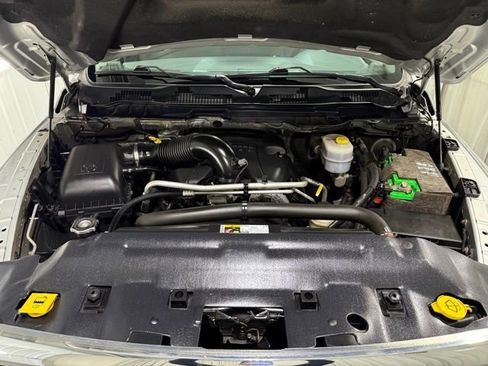 Used 2018 RAM 3500 SLT AWD/4WD image 21
