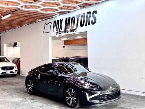 Used 2019 Nissan 370Z Touring Sport RWD image 1