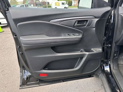 Certified 2025 Honda Ridgeline Sport+ image 8