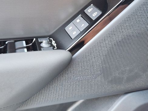 Certified 2026 Land Rover Range Rover Velar S image 24