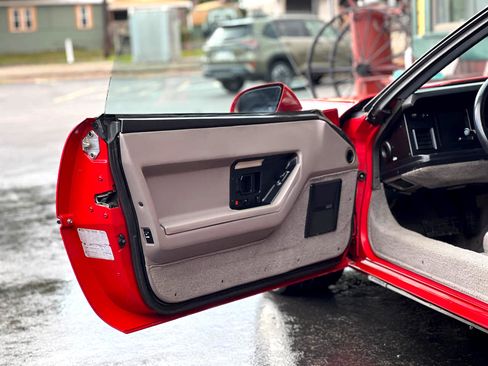 Used 1989 Chevrolet Corvette Coupe image 16