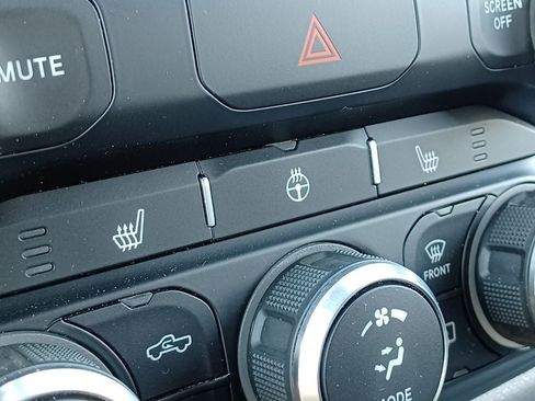Used 2020 RAM 1500 Big Horn AWD/4WD image 21