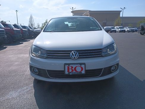 Used 2014 Volkswagen Eos Executive image 2