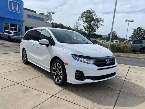 New 2026 Honda Odyssey Elite image 2
