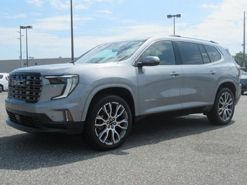 Used 2026 GMC Acadia Denali Ultimate AWD/4WD image 3