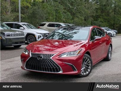 Used 2024 Lexus ES 350 w/ Luxury Package