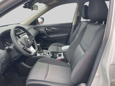 Used 2019 Nissan Rogue SV w/ Premium Package AWD/4WD image 15