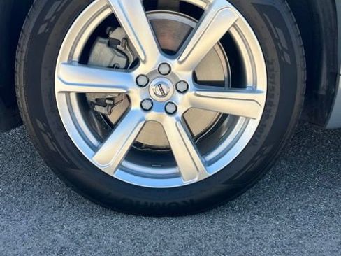 Used 2023 Volvo XC90 B5 Core AWD/4WD image 36