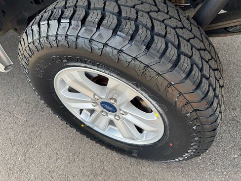 Used 2018 Ford F150 XLT AWD/4WD image 12