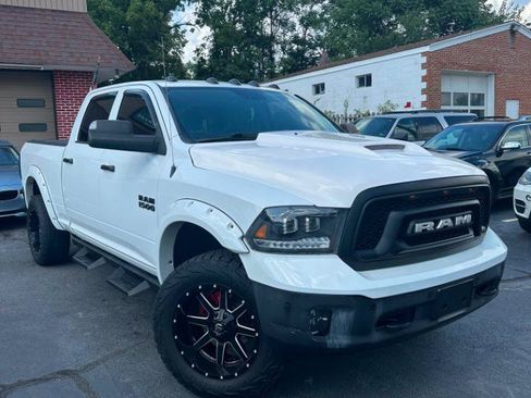 Used 2014 RAM 1500 Laramie w/ Convenience Group AWD/4WD image 9