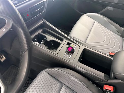 Certified 2026 Volkswagen Tiguan SE R-Line FWD image 20