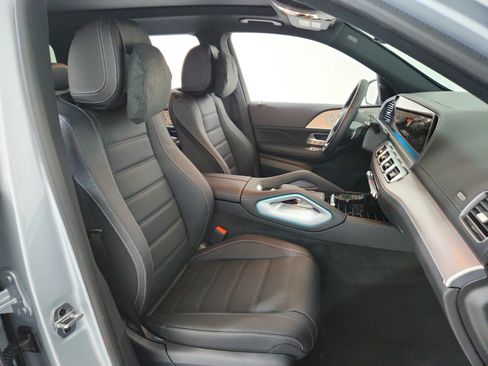 New 2026 Mercedes-Benz GLS 450 4MATIC image 11