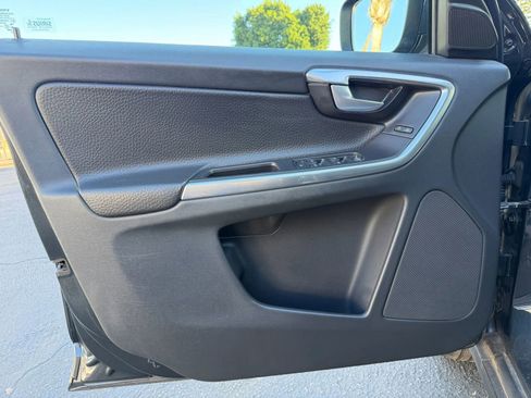 Used 2013 Volvo XC60 T6 image 26