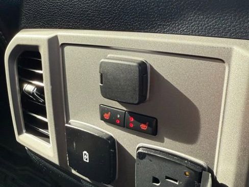 Used 2022 Ford F250 Lariat w/ Black Appearance Package image 33