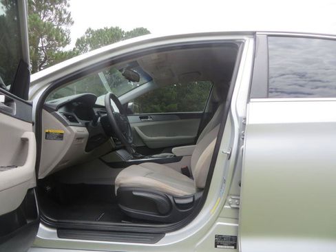 Used 2016 Hyundai Sonata SE FWD image 10