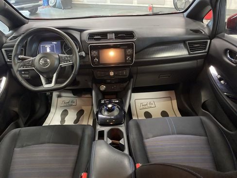 Used 2019 Nissan Leaf SV w/ Protection Package FWD image 16