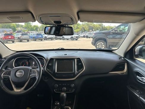 Used 2016 Jeep Cherokee Limited AWD/4WD image 19