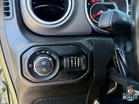 Certified 2022 Jeep Gladiator Rubicon w/ Cold Weather Group image 14