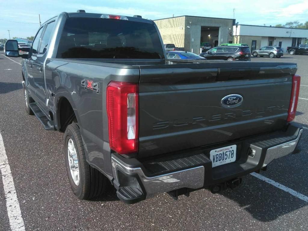 Used 2026 Ford F250 XLT AWD/4WD image 4