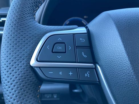 New 2026 Toyota Sienna XLE Woodland Edition AWD/4WD image 17