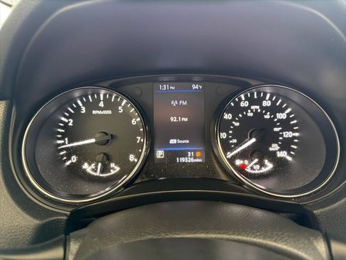 Used 2018 Nissan Rogue SL w/ Premium Package AWD/4WD image 22