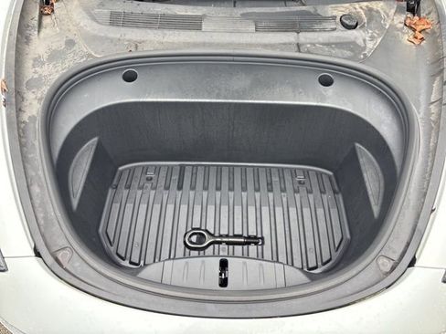 Used 2023 Tesla Model 3 Standard Range image 31