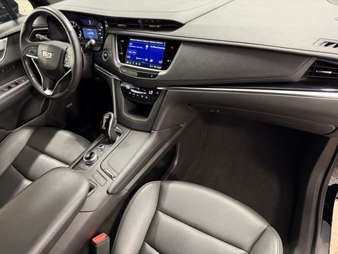 Certified 2025 Cadillac XT6 Luxury FWD image 51
