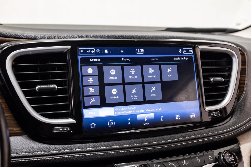 Used 2021 Chrysler Pacifica Limited w/ Premium & Safety Sphere Group AWD/4WD image 22