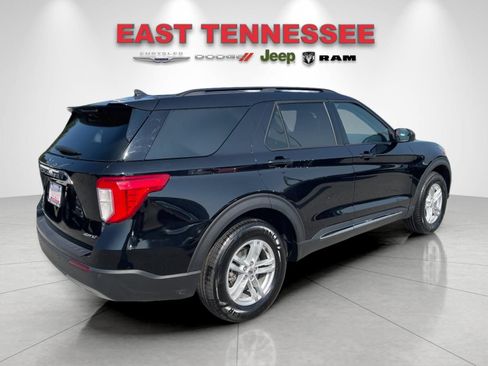 Used 2023 Ford Explorer XLT w/ Equipment Group 202A AWD/4WD image 3