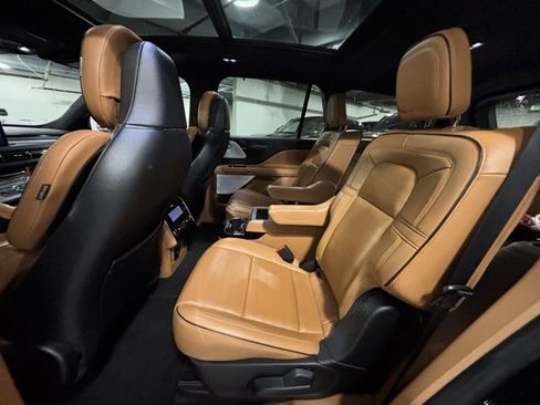 Used 2022 Lincoln Aviator Black Label w/ Dynamic Handling Package image 13