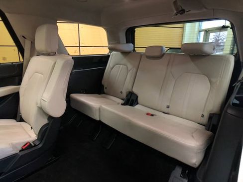 Certified 2023 Ford Expedition Platinum image 21