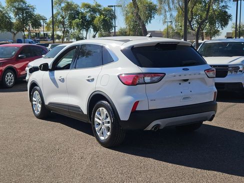 Used 2021 Ford Escape SE image 8