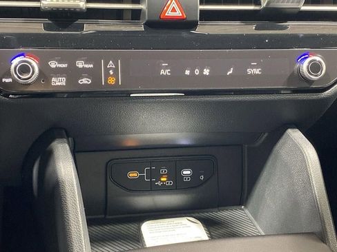 New 2026 Kia Sportage EX FWD image 17