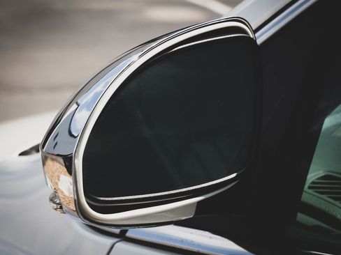 Used 2011 Buick Enclave CXL image 9