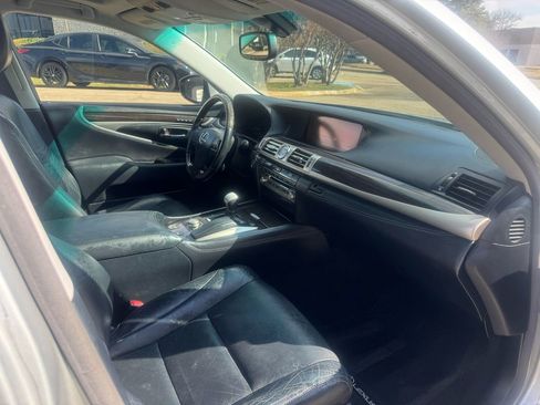 Used 2013 Lexus LS 460 image 7