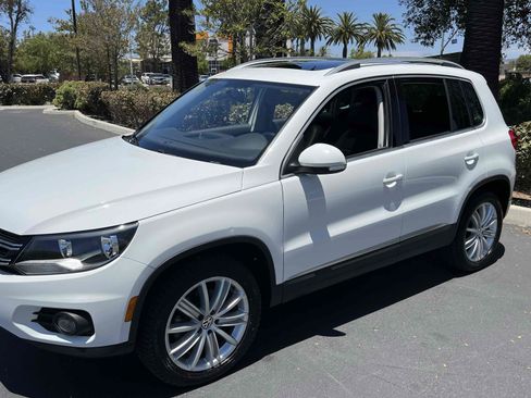 Used 2015 Volkswagen Tiguan SEL FWD image 45