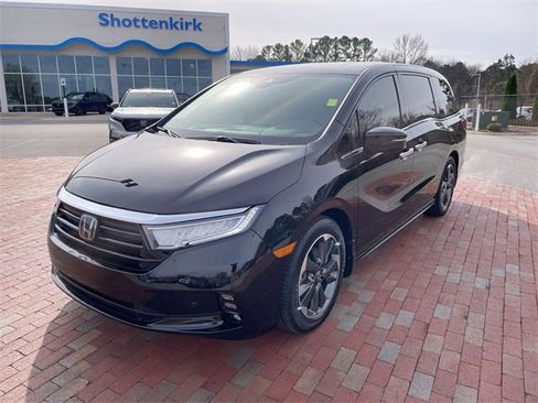 Certified 2024 Honda Odyssey Elite image 32