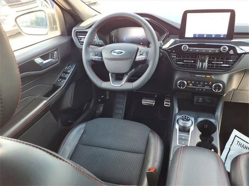 Used 2023 Ford Escape ST-Line image 5